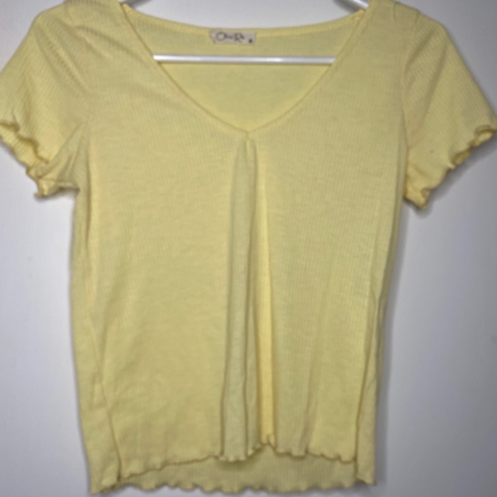 Yellow t